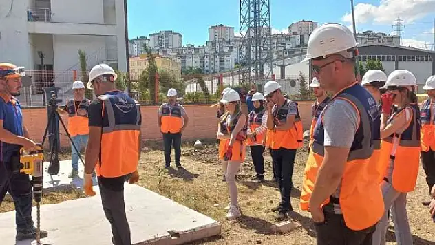 AFAD Gönüllüleri zorlu eğitimlerden geçiyor