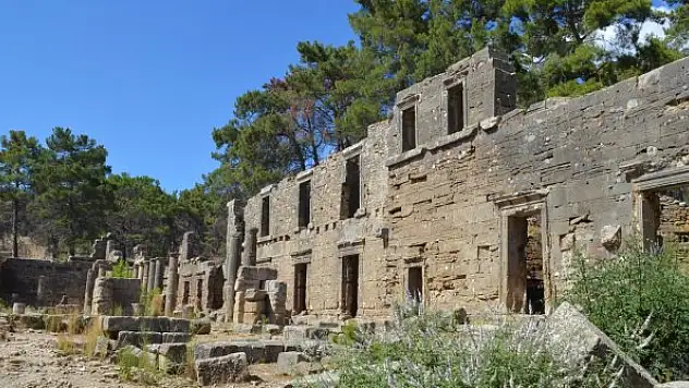 Seleukeia Antik Kenti'nde büyük yangının izleri silindi