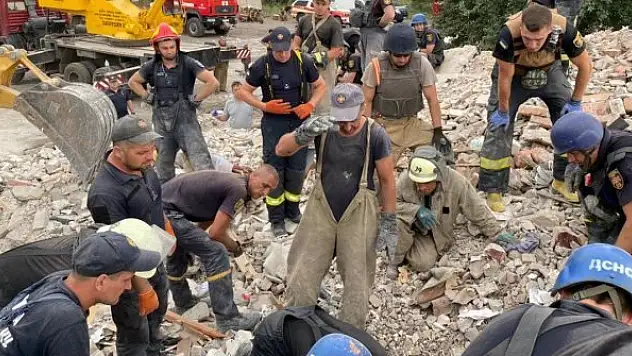 Ukrayna'ya roket saldırısında ölü sayısı arttı