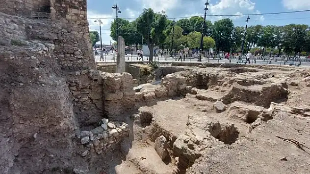 Kazdıkça tarih çıkıyor… Osmanlı'ya ait mahalle, Bizans'tan kalma duvarlar bulundu  