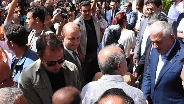 Binali Yıldırım: Cumhurbaşkanımızı rekor oyla tekrar başımıza getireceğiz