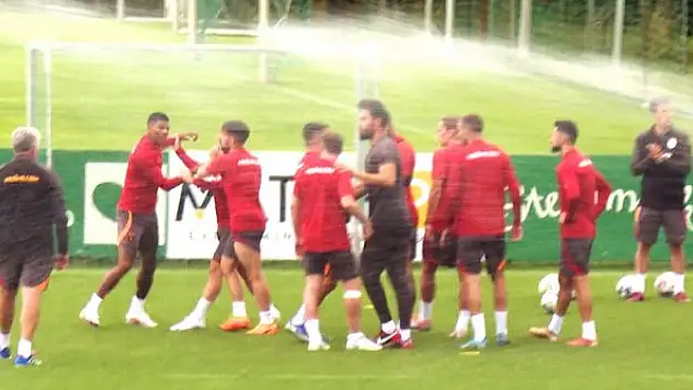 Galatasaray'da Kerem Aktürkoğlu-Patrick van Aanholt gerginliği