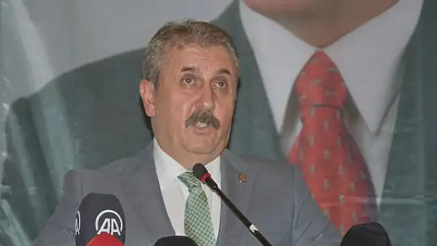 BBP'li Destici'den 6'lı masa yorumu: 6'sının da kafasında ayrı cevap var