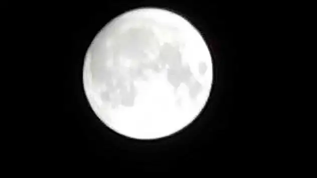 Dolunay manzaralı görsel şölen