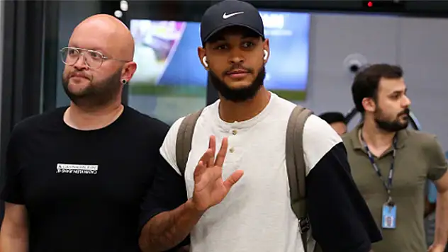 Fenerbahçe'nin yeni golcüsü İstanbul'da