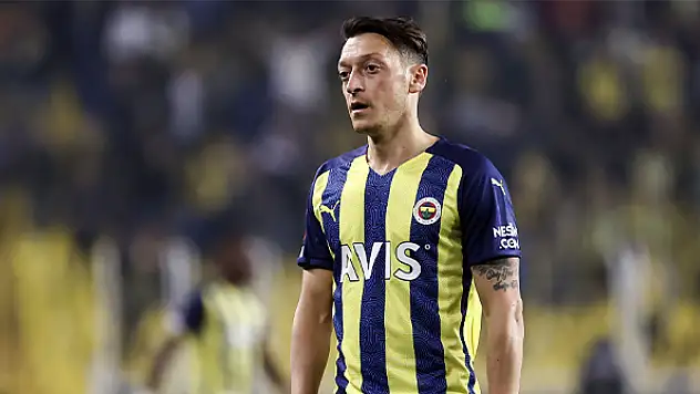 Mesut Özil Başakşehir'e transfer oldu!