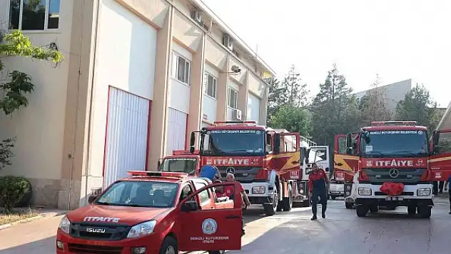 Denizli'den Datça'daki yangına itfaiye sevk edildi