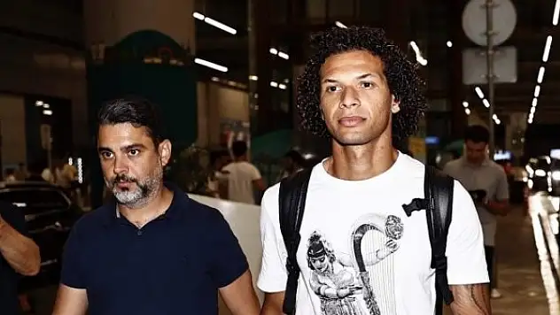 Willian Arao, İstanbul'a geldi
