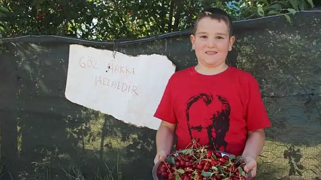 Yaşı küçük kalbi büyük, yaptığı hareketle gönülleri fethetti