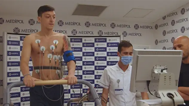 Mesut Özil, sağlık kontrolünden geçti