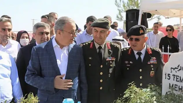 Diyarbakır'da 15 Temmuz şehidi kabri başında anıldı