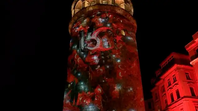 İstanbul'da 15 Temmuz'a özel ışık gösterisi