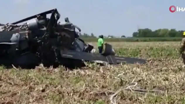 Meksika'da askeri helikopter düştü: 14 ölü