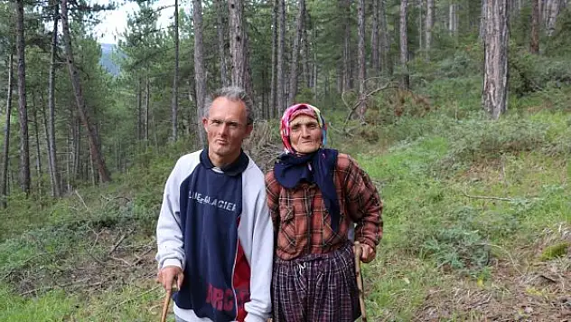 Engelli oğluyla 40 yıldır çobanlık yapıyor
