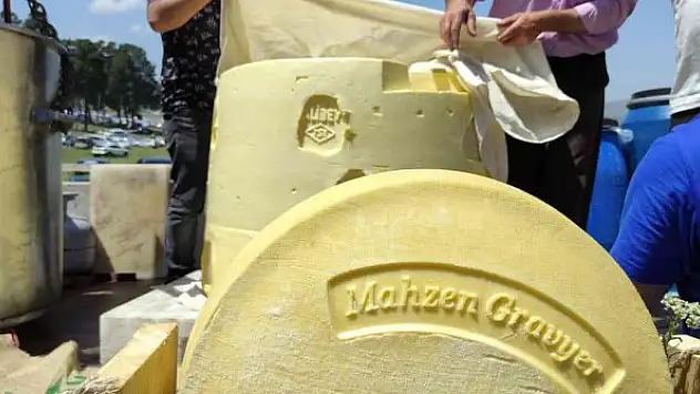 Festivale 1 tonluk kaşar damga vurdu