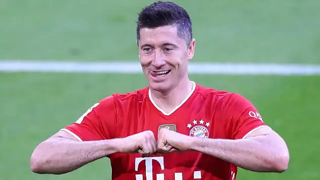 Barcelona, Lewandovski'yi açıkladı