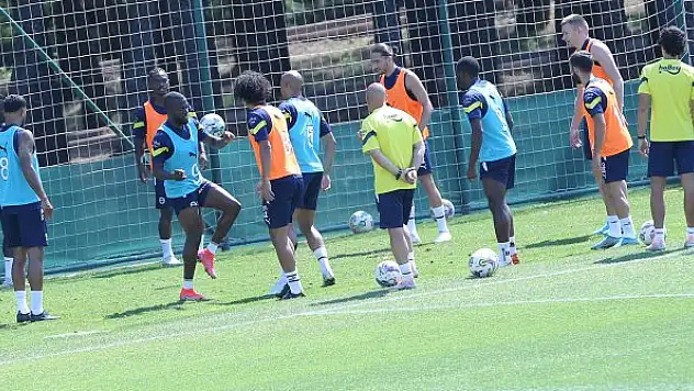 Fenerbahçe'de Dinamo Kiev maçının hazırlıkları sürüyor 