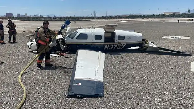 ABD'de havalimanında 2 uçak çarpıştı: 4 ölü