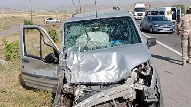 Meydana gelen trafik kazasında 12 kişi yaralandı