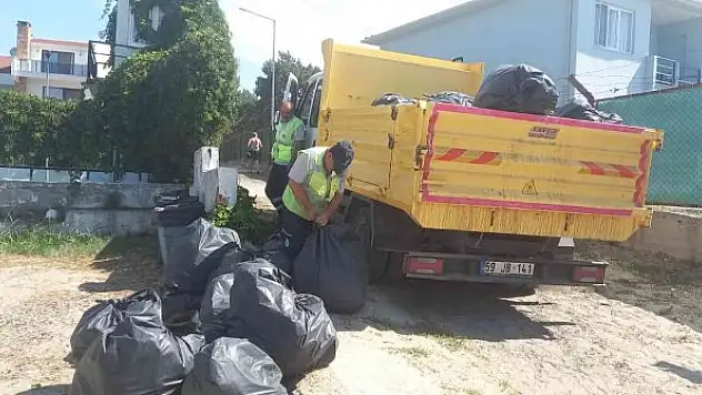 İlçenin nüfusu 1 milyona çıktı, tatilcilerden geriye tonlarca çöp kaldı