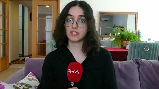 Zeynep Dila, TYT ve İngilizce alanlarında birinci oldu