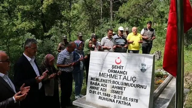 Kaçakçıların vurarak öldürdüğü Orman Muhafaza memuru mezarı başında anıldı