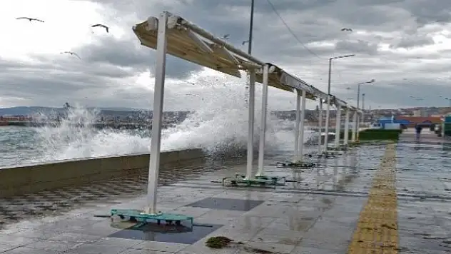 Bu saatlere dikkat: Marmara'da fırtına bekleniyor