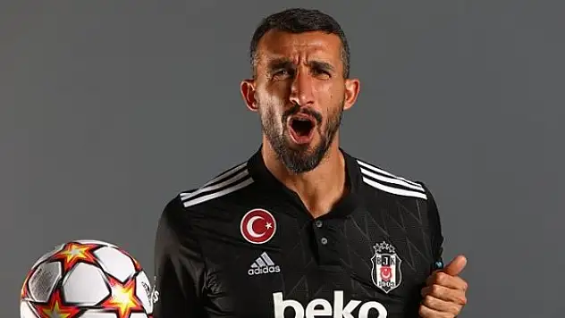Rekorların adamı Mehmet Topal futbolu bıraktı