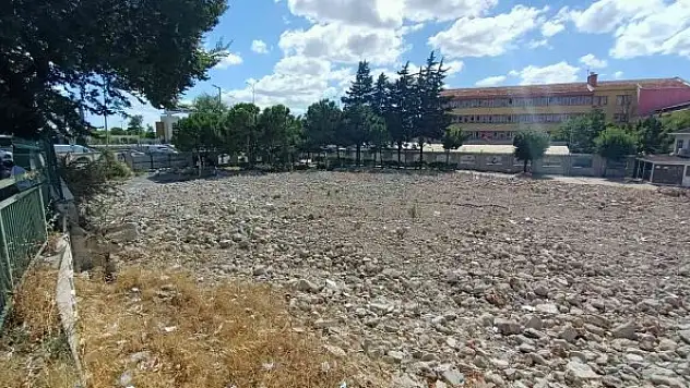 Bir günde yıktırılan cami 34 aydır yapılmayı bekliyor