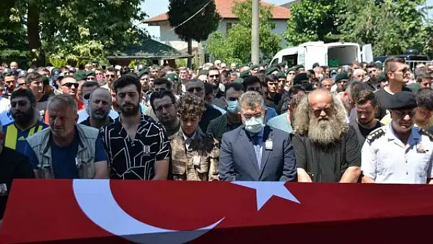 Kazada hayatını kaybeden özel harekatçı, gözyaşlarıyla son yolculuğuna uğurlandı