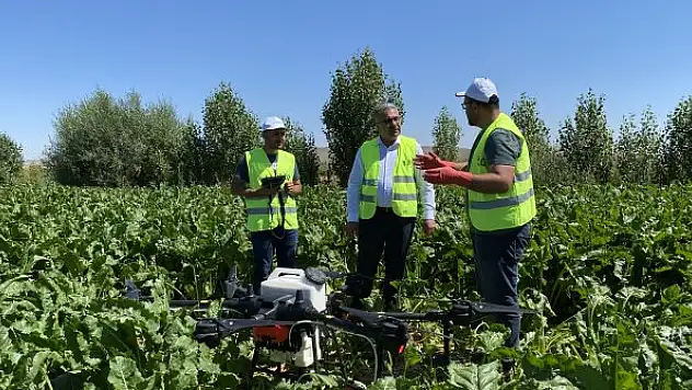 Ilgın Belediyesi'nden drone ile ilaçlama desteği