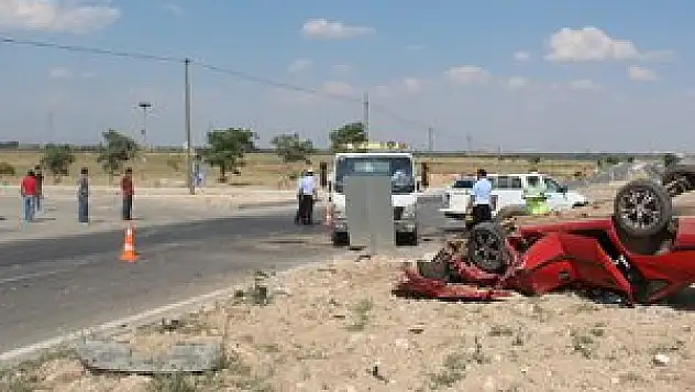 Karaman-Konya yolunda kaza: 3 yaralı