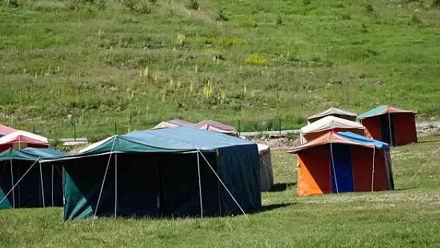 2 bin 200 metre rakımda sağlık kampı