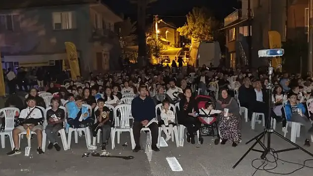 'Gezen Sinema' Derebucak'ta ilgi gördü