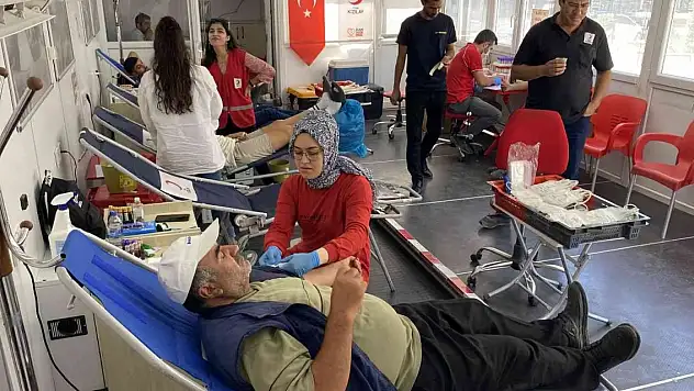 Kulu'da Kızılay'a kan bağışı