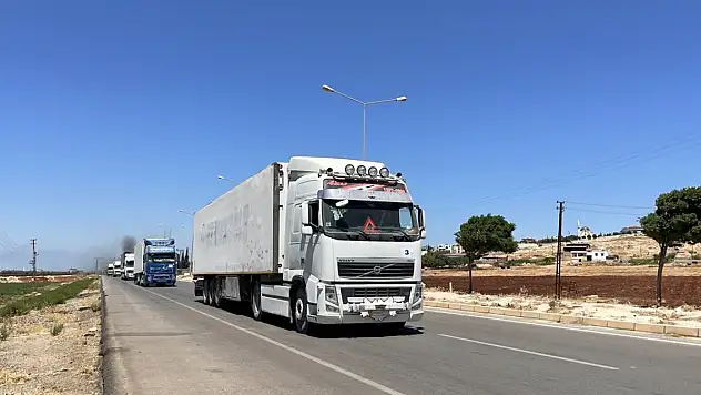 BM, İdlib'e 14 tır insani yardım gönderdi