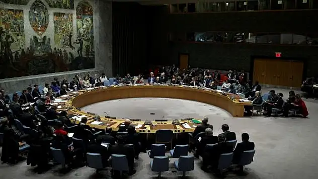 BMGK Kıbrıs'taki BM misyonunun görev süresini 6 ay uzattı