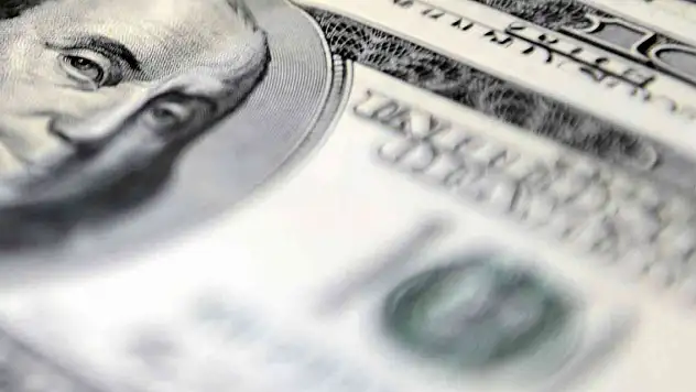 Dolar ve avroda artış sürüyor