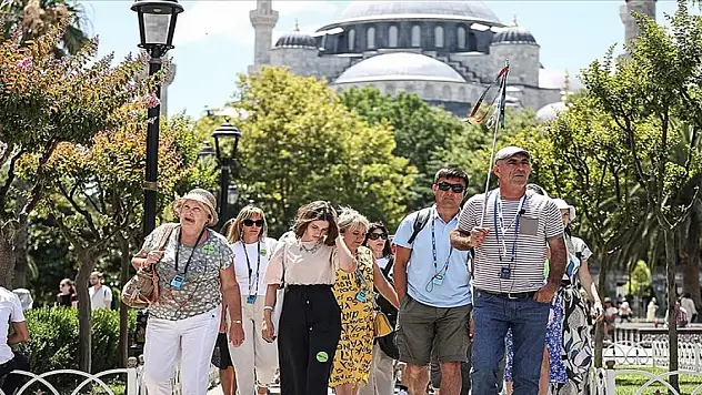 Türkiye, 6 ayda 19 milyon 530 bin ziyaretçi ağırladı