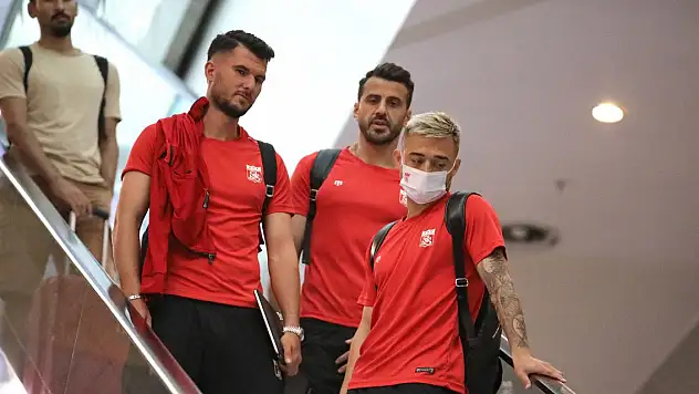 Sivasspor, Süper Kupa için İstanbul yolcusu
