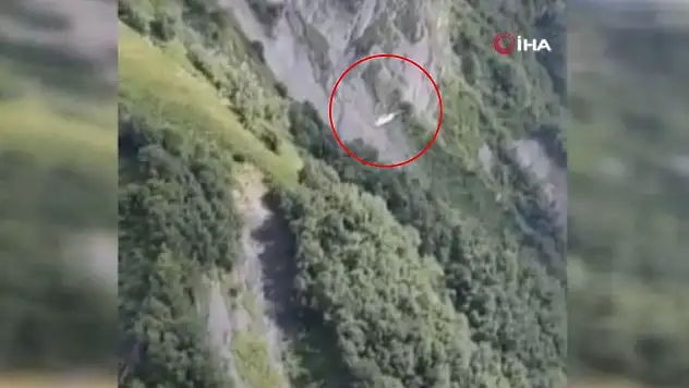 Gürcistan'da helikopter dağlık alana düştü: 8 ölü