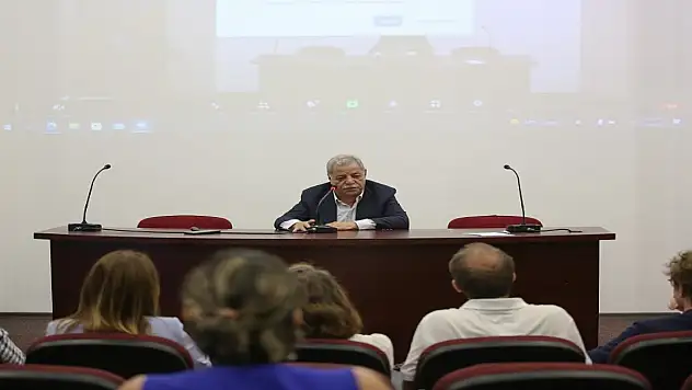 'Devletlerin denizlerdeki sorunlarını çözmek için Osmanlı belgelerine başvuruldu'