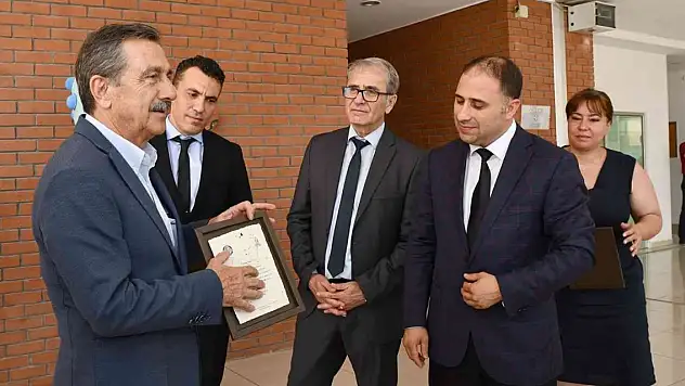 Otel işletmecileri katılım belgelerini aldı