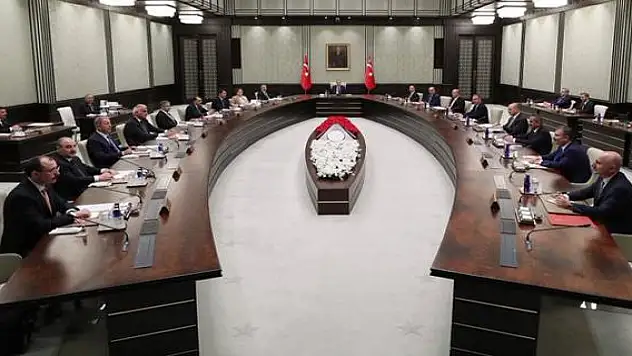 Cumhurbaşkanlığı Kabinesi yoğun gündemle toplanıyor