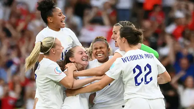 Şampiyon İngiltere