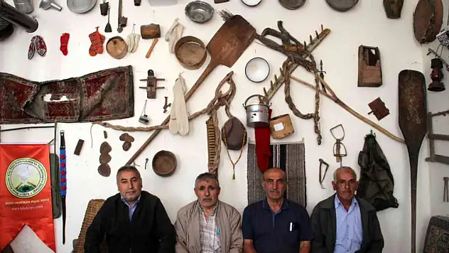 Bu okula girenler zaman yolculuğuna çıkıyor