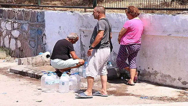 İzmir'de vatandaş çileden çıktı: 'Duş alamıyoruz'