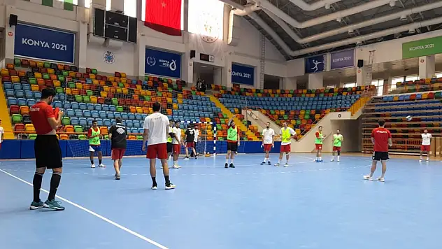 Milli hentbolcular, Konya'da ilk antrenmanlarını yaptı