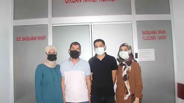 Evlenirken 'hastalıkta ve sağlıkta' deyip, kocaları için böbreklerini takas ettiler