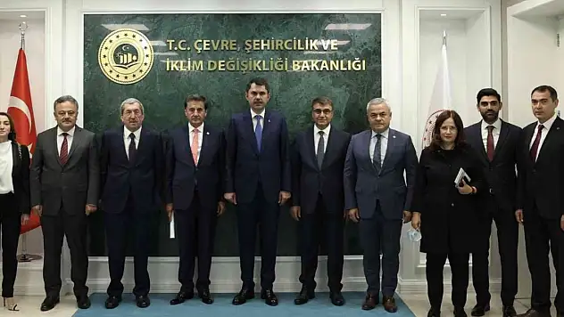 Karabük heyetinden Bakan Kurum'a ziyaret